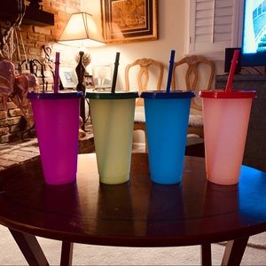 4 MANNA Color Changing Reuse Tumblers w/Cap &Straw